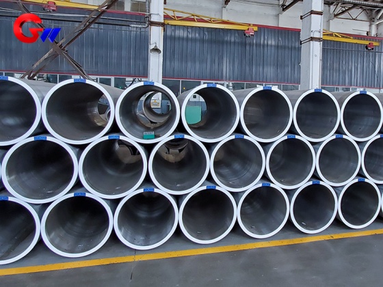 經(jīng)動(dòng)態(tài)平衡測試檢驗(yàn)的離心鑄造鋼套筒，用于薄板和帶材軋機(jī)